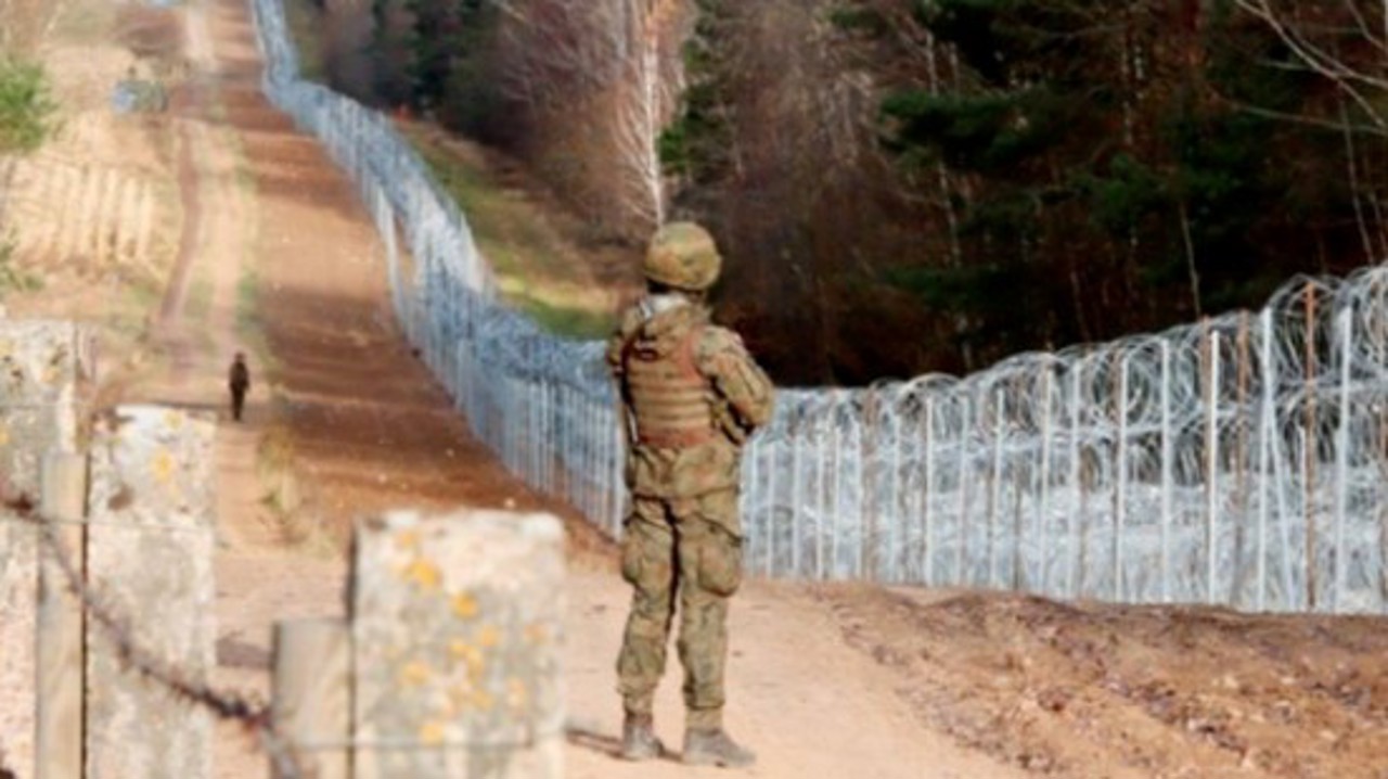 Poland to reintroduce no-go zone at Belarus border on Thursday,