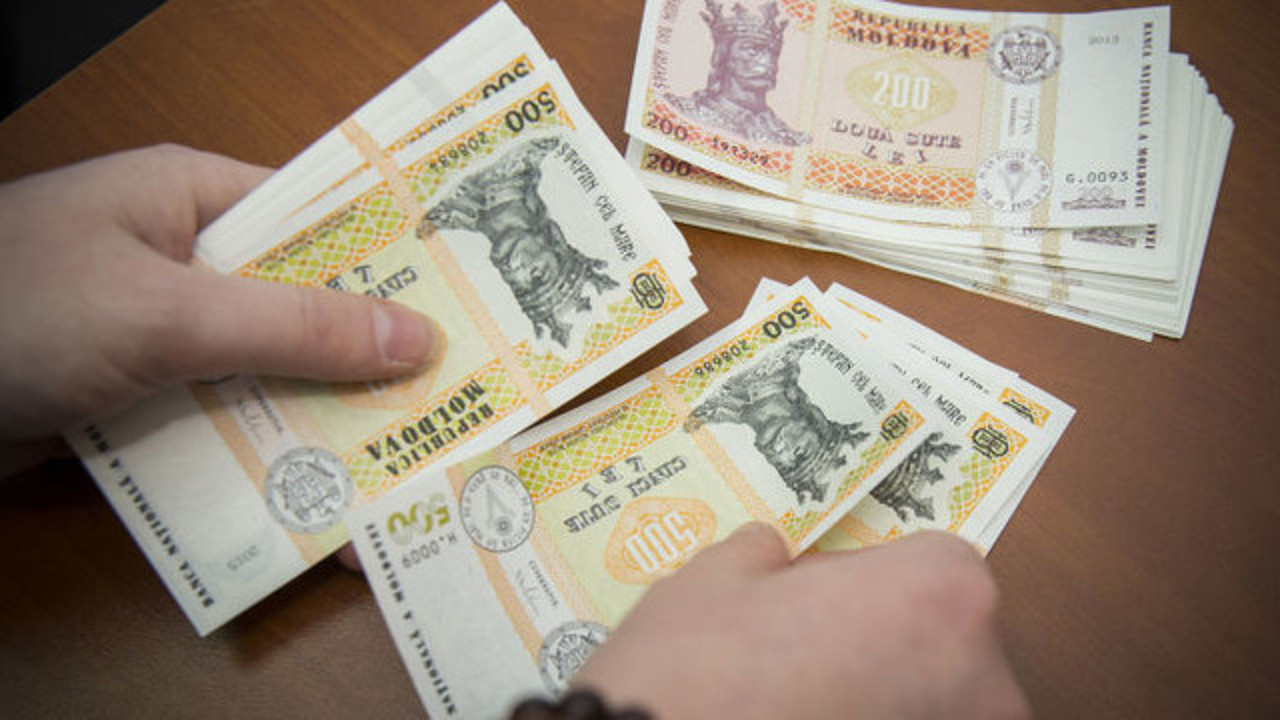 Banii cetățenilor din „conturile moarte” generează pierderi anuale de 150 de milioane de euro, estimează experții