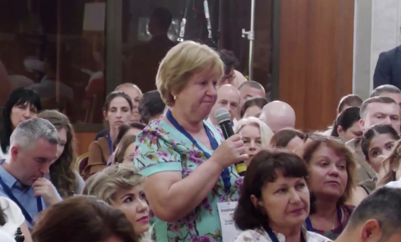 Diaspora reclamă atitudini ostile la revenirea în țară. Sandu: „Experiențele negative afectează încrederea în reforme”