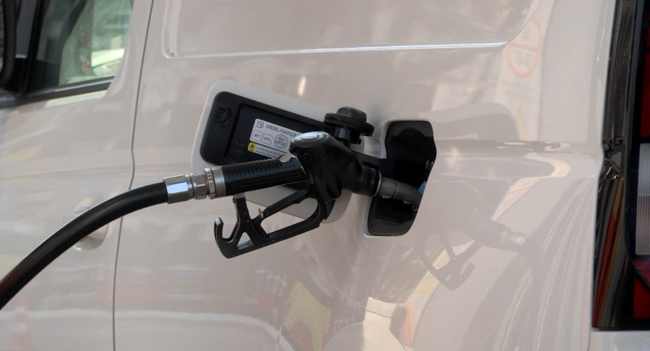 O nouă scumpire a carburanților: Motorina va depăși 34 de lei, iar benzina va fi peste 33 de lei  