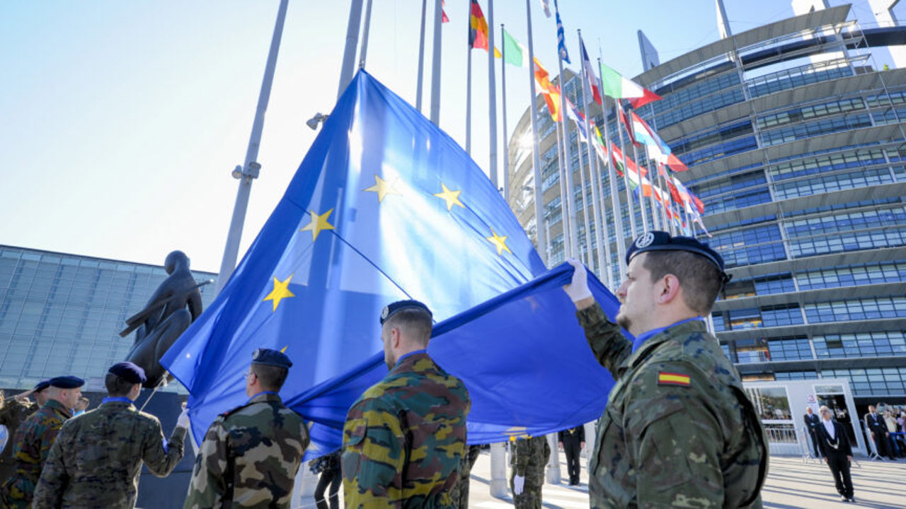 Correspondence by Dan Alexe // European defense discussed in Paris and Strasbourg