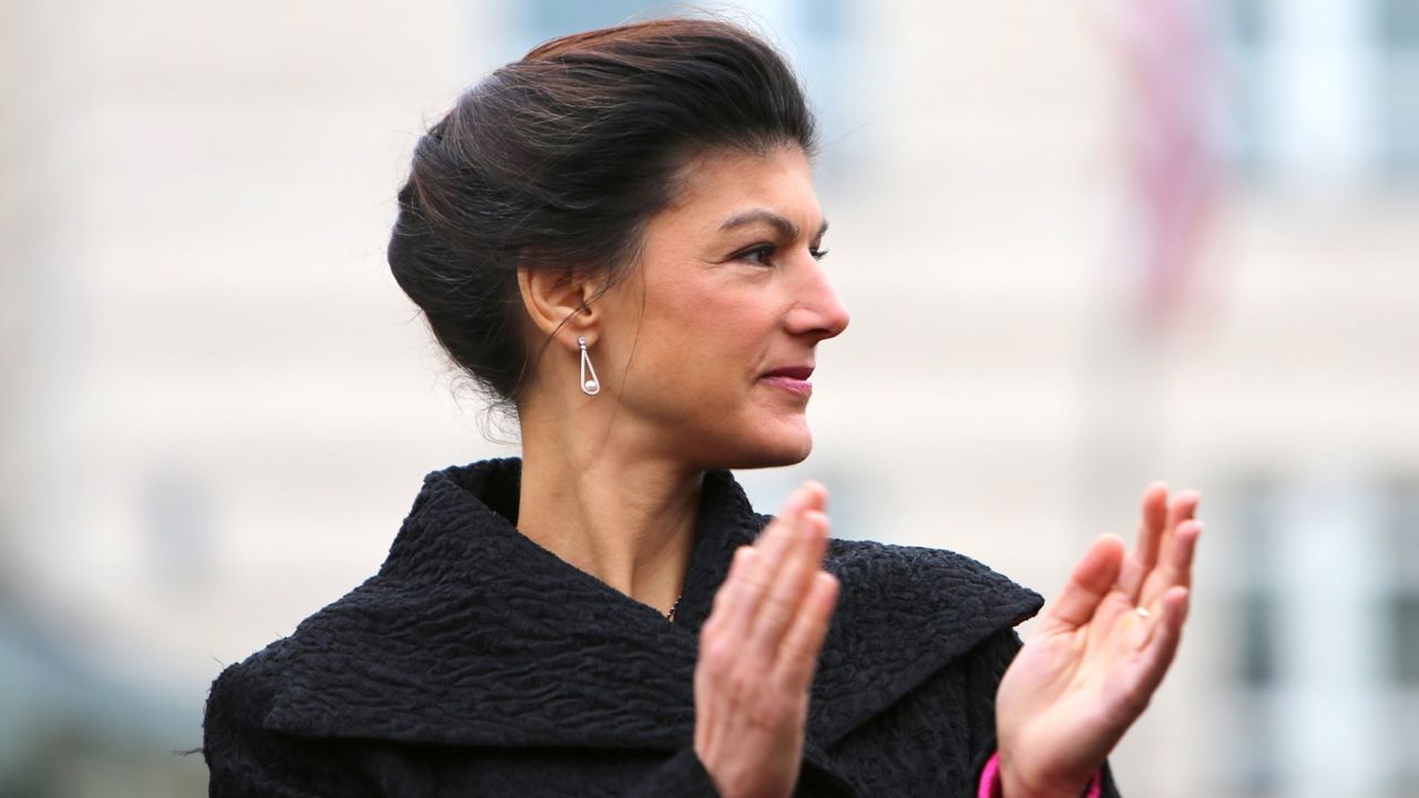 Corespondență // Sahra Wagenknecht, sau cum migrația a devenit strigătul de raliere al extremei stângi germane