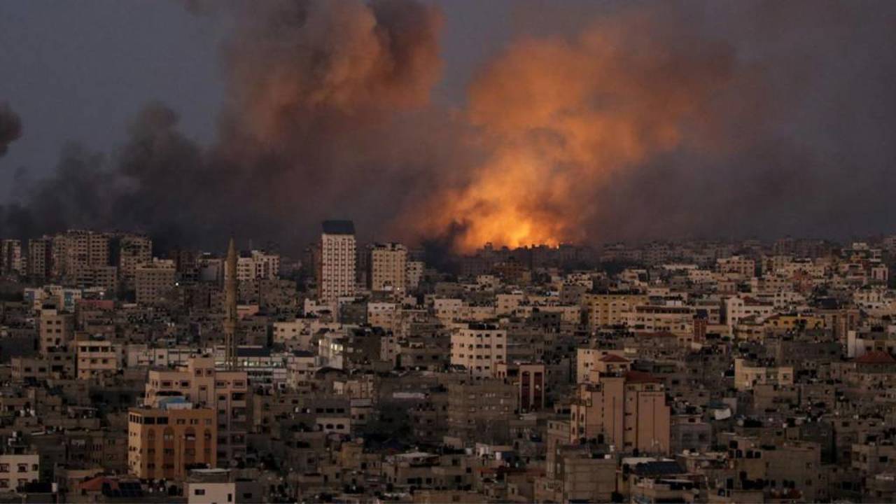 Israelul cere ca peste un milion de oameni din nordul Fâșiei Gaza să se mute în sud în următoarele 24 de ore