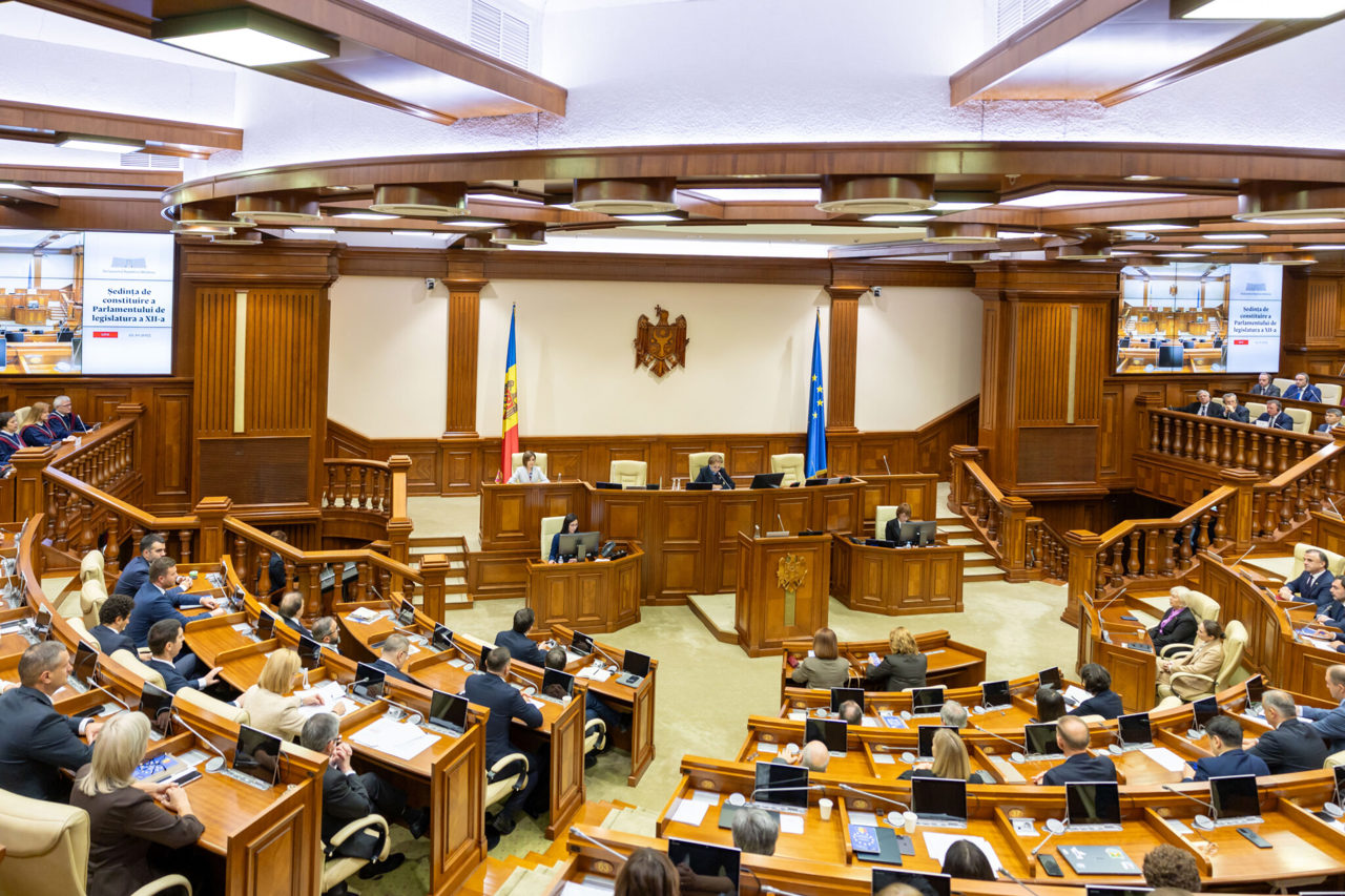 Noi inițiative în mai multe domenii își propun deputații din noul Legislativ 