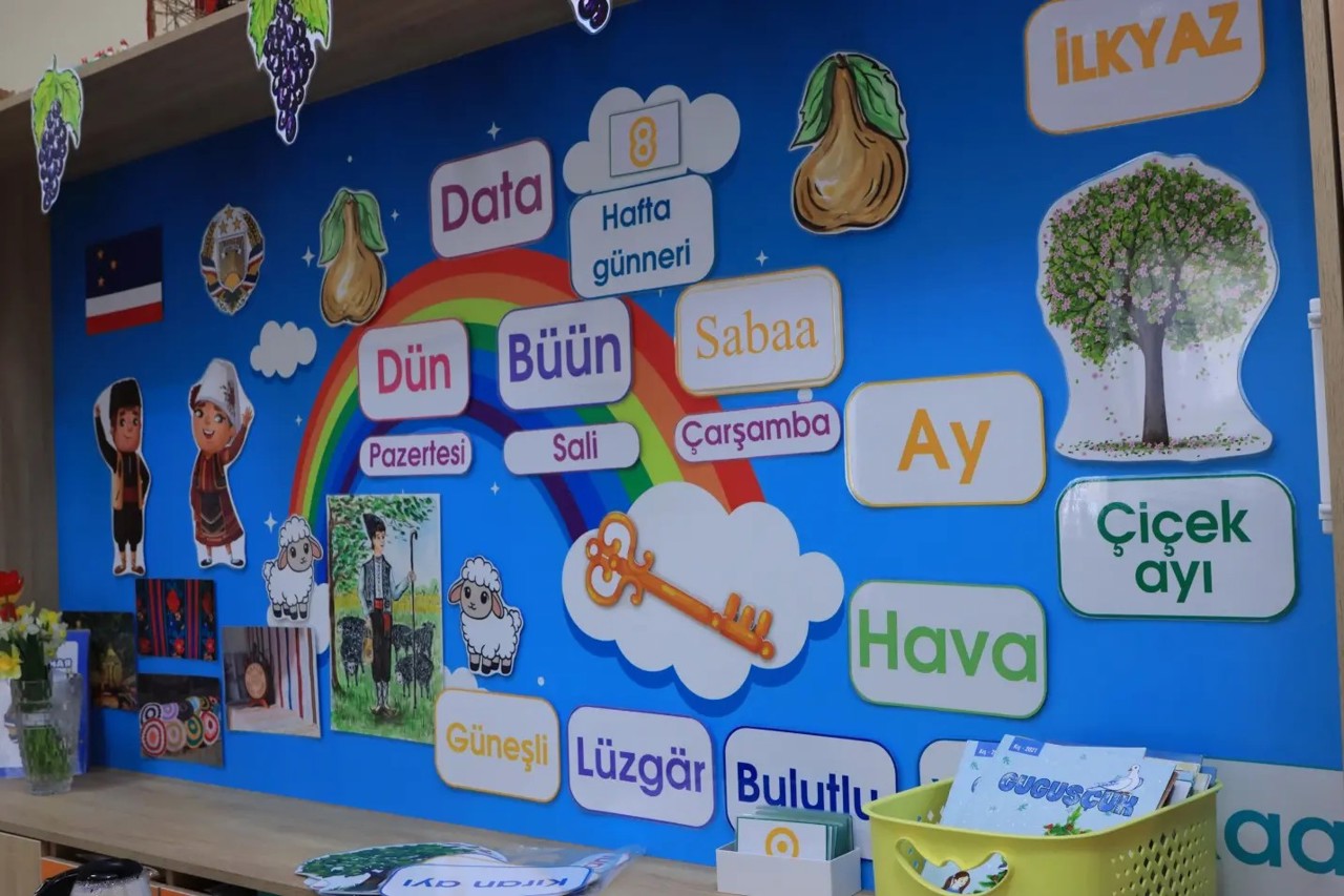 STUDIU | Migrația tinerilor și influența rusă, principalele amenințări la adresa limbii găgăuze