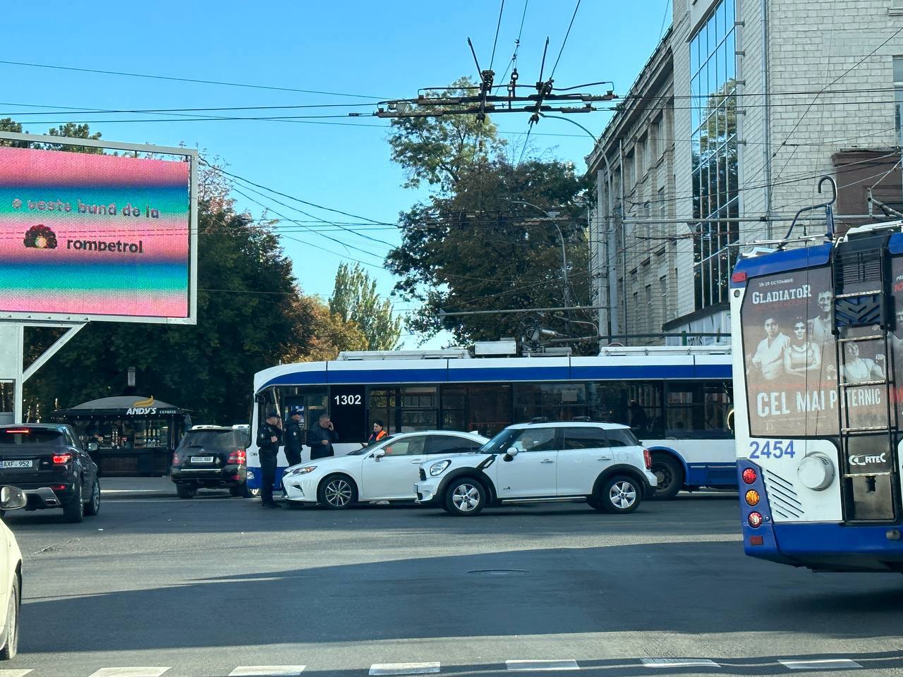 Piața publicității exterioare în R. Moldova: Panourile stradale pot acoperi suprafața a patru stadioane de fotbal