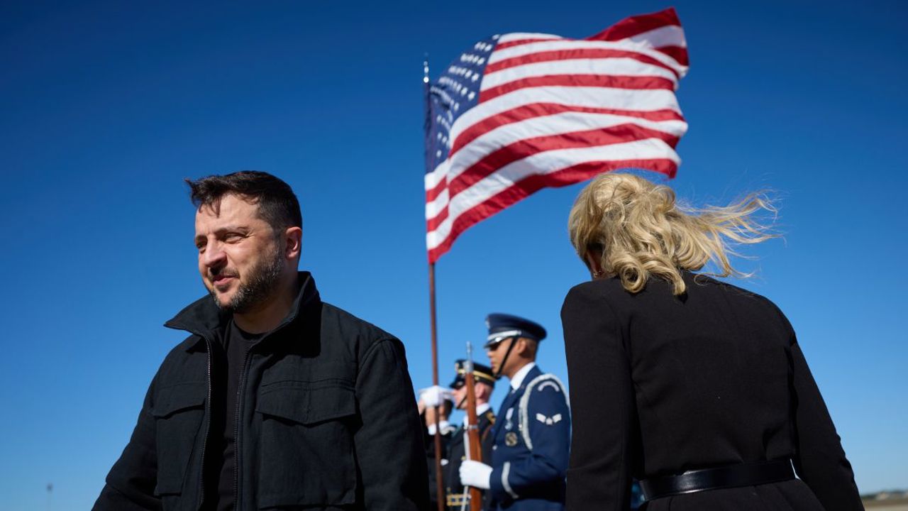 Zelenski a ajuns în Statele Unite și urmează să se întâlnească cu Donald Trump la Washington