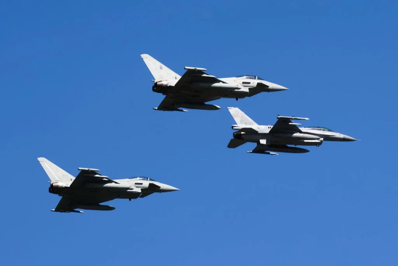 Дания прекратит обучение украинских пилотов на F-16
