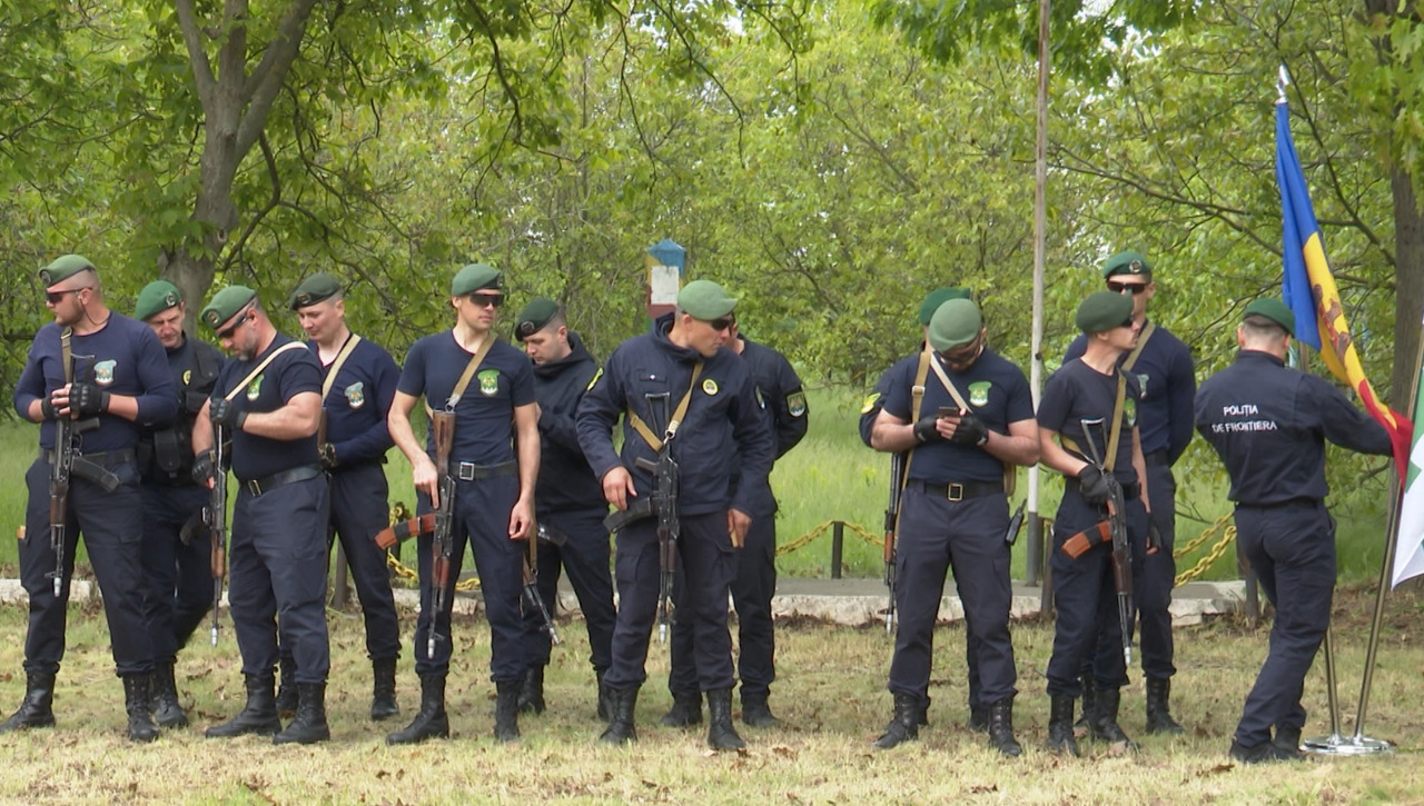 Încă opt polițiști de frontieră poartă cu mândrie „Beretă Verde”