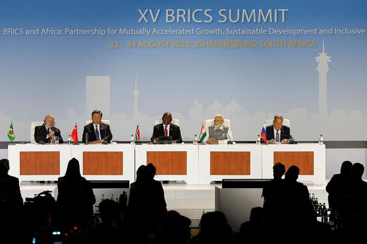 BRICS se extinde. Șase noi membri au fost acceptați la summitul de la Johannesburg
