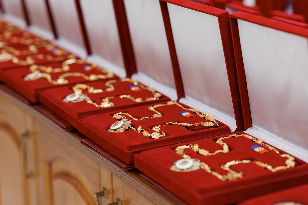 Distincțiile de stat, cele mai scumpe achiziții ale Președinției din 2025 