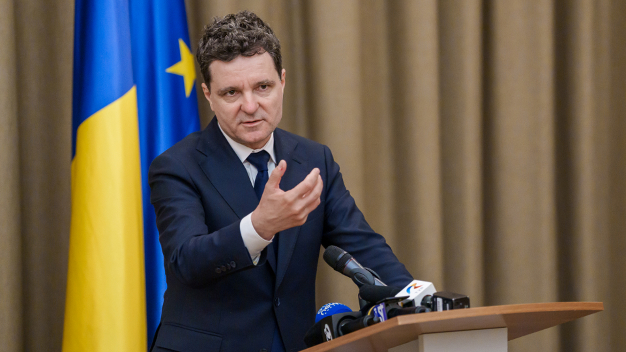 Nicușor Dan evită să spună dacă e de acord ca Guvernul Veștea să treacă cu voturile AUR: „O discuție care îl vizează pe prim-ministru”