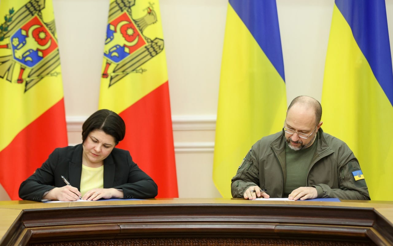 The Prime Ministers of the Republic of Moldova and Ukraine signed a roadmap on cooperation in various fields