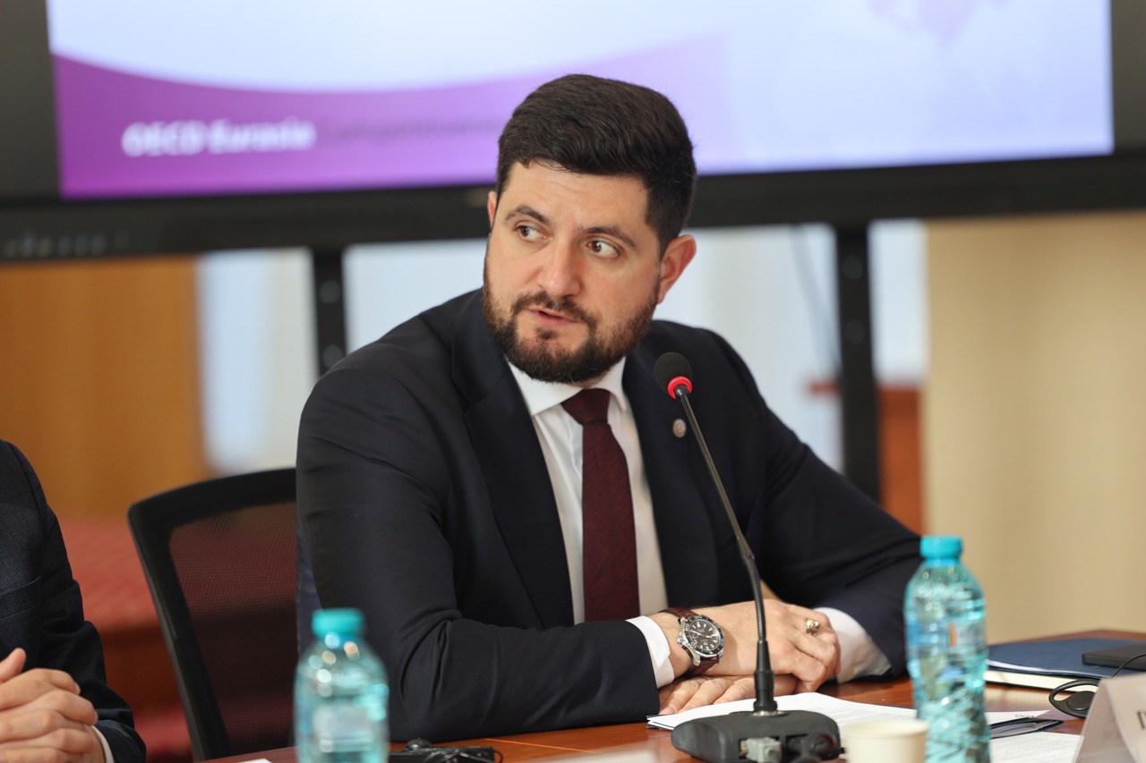 Ministrul Energiei infirmă că R. Moldova a trecut de la o dependență la alta: „Dependența de Est a ținut țara captivă”