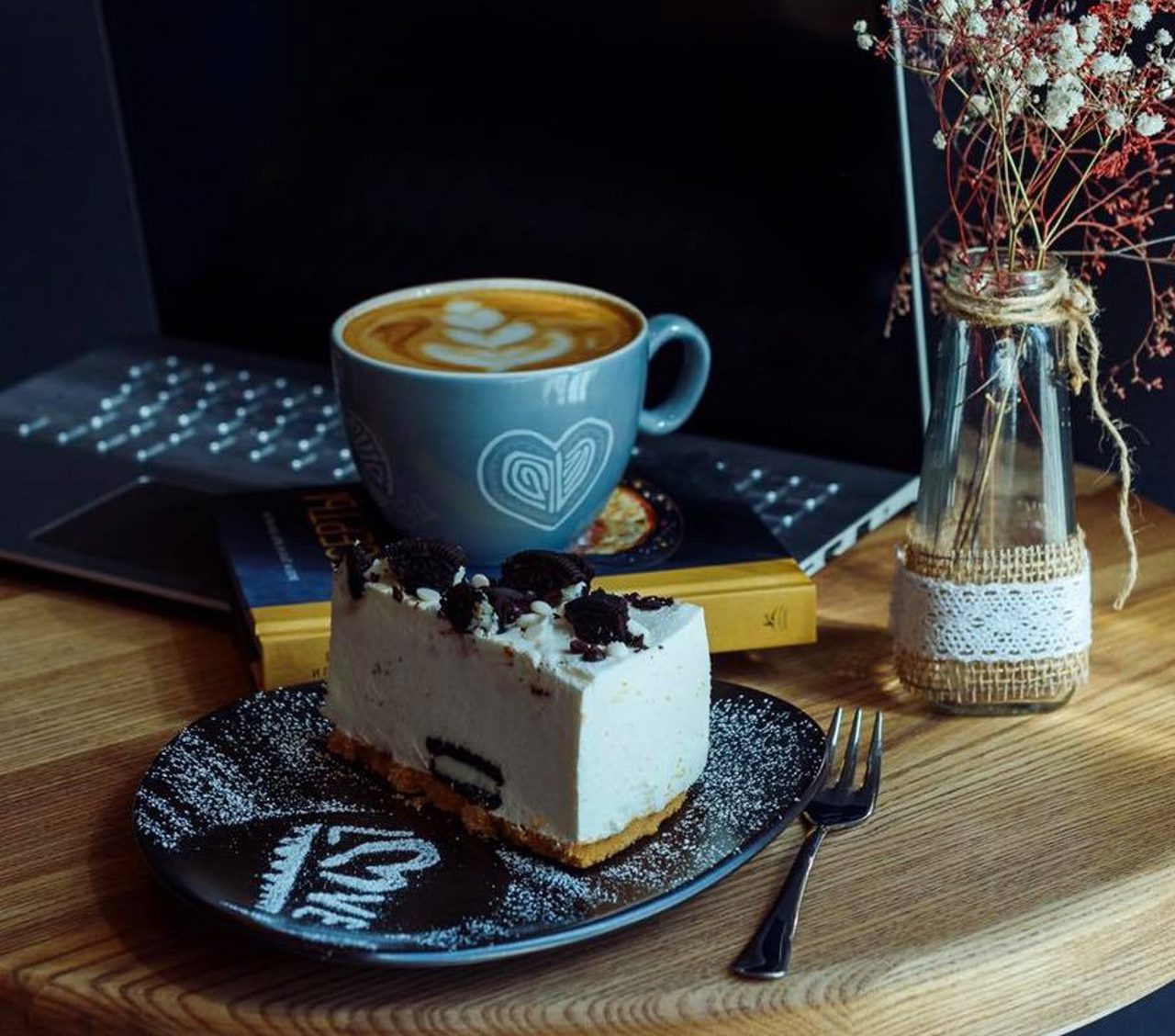 „Cafeaua moldovenească” din boabe verzi importate: Cum se dezvoltă rapid o nouă industrie în R. Moldova