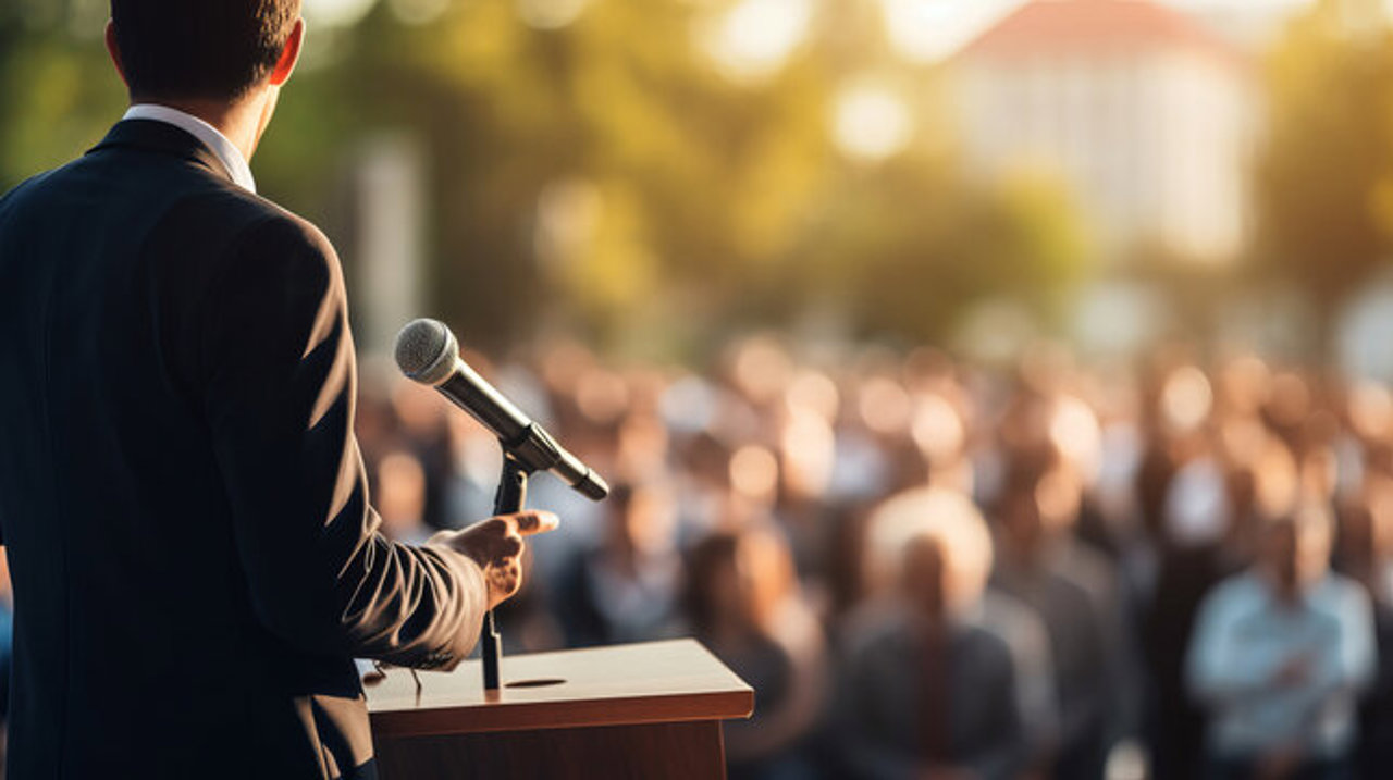 Experts outline risks of AI and public opinion manipulation