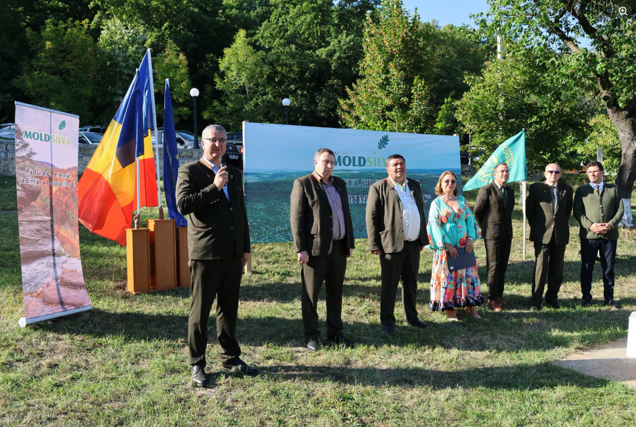 De nouă ani în silvicultură, Mihail Catană a fost desemnat cel mai bun maistru silvic din țară