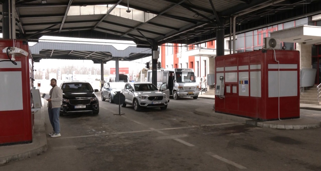 Reguli noi la punctele de trecere a frontierei din R. Moldova în România | Amprente și fotografii în locul ștampilei în pașaport