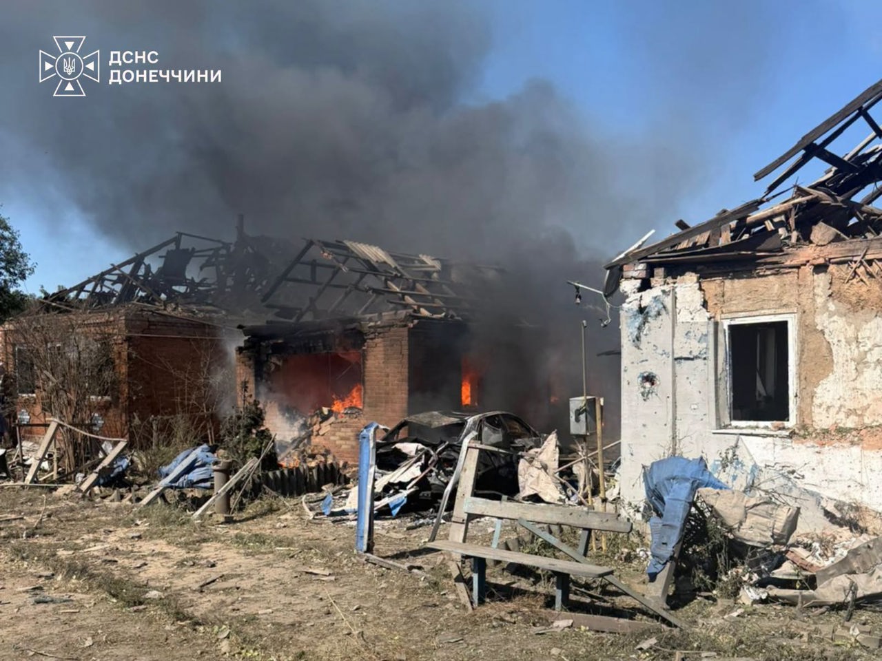 Atacuri în Ucraina: Morți și răniți în Donețk, incendii și distrugeri în alte regiuni