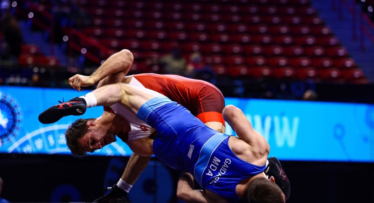 Moldoveanul Alexandr Gaidarlî continuă să facă furori pe arena internațională! Luptătorul de stil liber a cucerit o nouă medalie de bronz la Mondiale