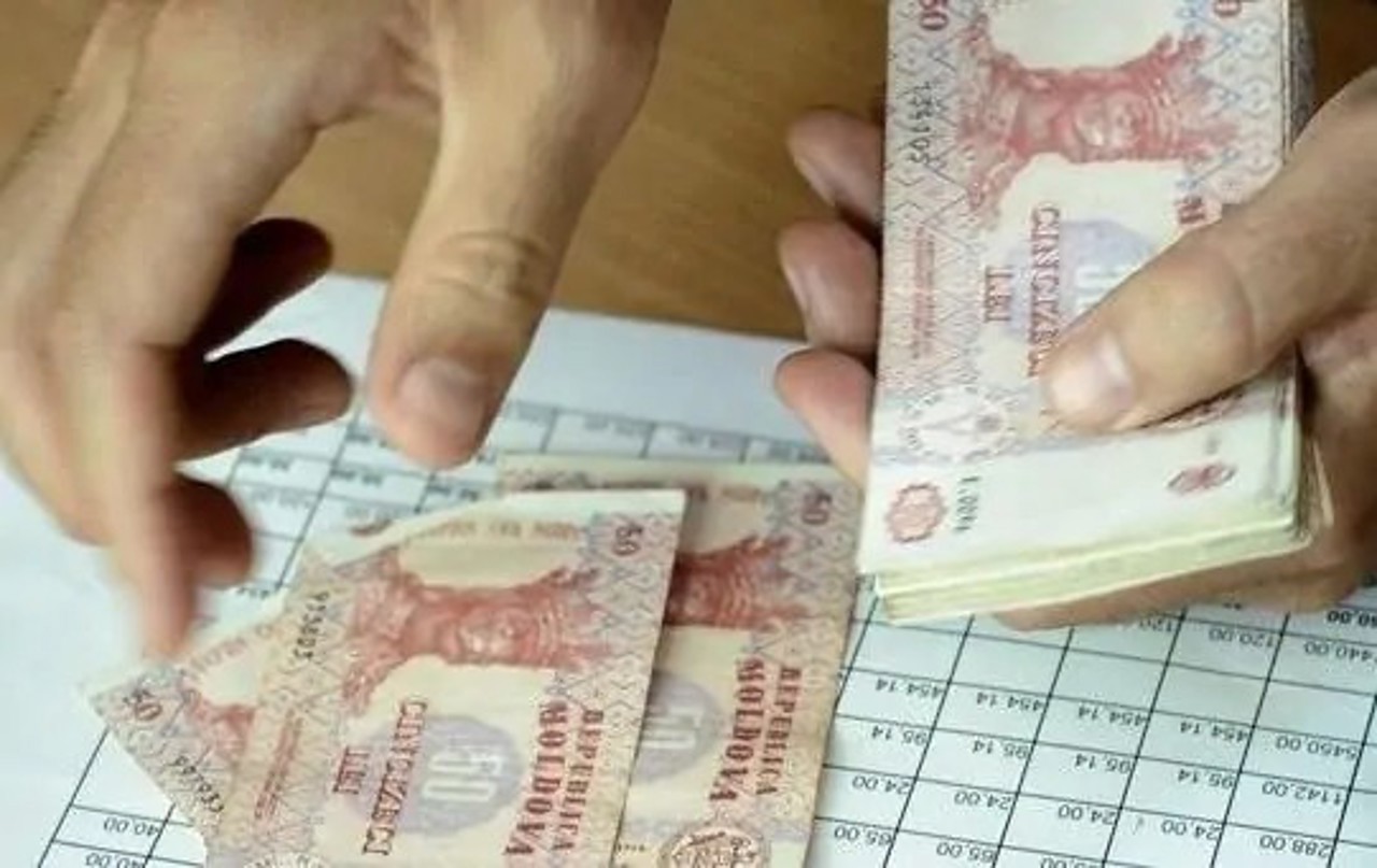 Moldovenii pot să-și cumpere perioade de contribuție la pensii. Cât costă completarea stagiului de cotizare în 2026