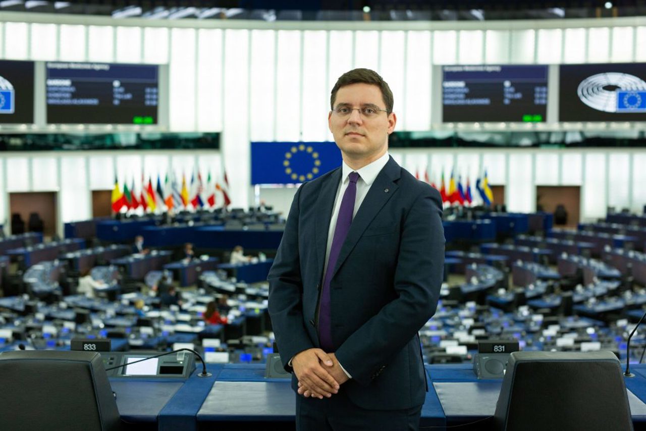 Eurodeputat: Rusia folosește toate mijloacele pentru a bloca parcursul european al R. Moldova, iar UE trebuie să reacționeze