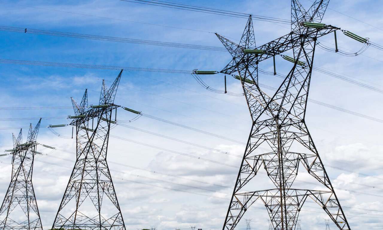 Работы по строительству линии электропередачи Вулкэнешть-Кишинёв продвинулись на 120 км