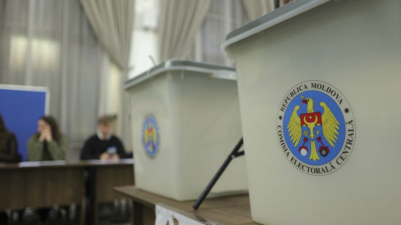 Opinii: Alegerile parlamentare vor stabili următoarea agendă de dezvoltare a R. Moldova
