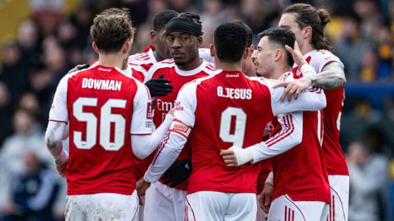 Arsenal Londra și FC Liverpool s-au calificat în sferturile de finală ale Cupei Angliei la fotbal 