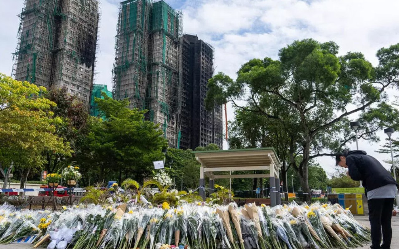 Власти Гонконга создадут комиссию для расследования причин крупнейшего пожара в высотке