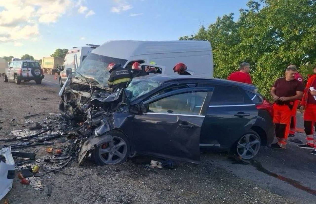 Accident mortal la Corlăteni. O femeie a murit pe loc, un bărbat a ajuns la spital