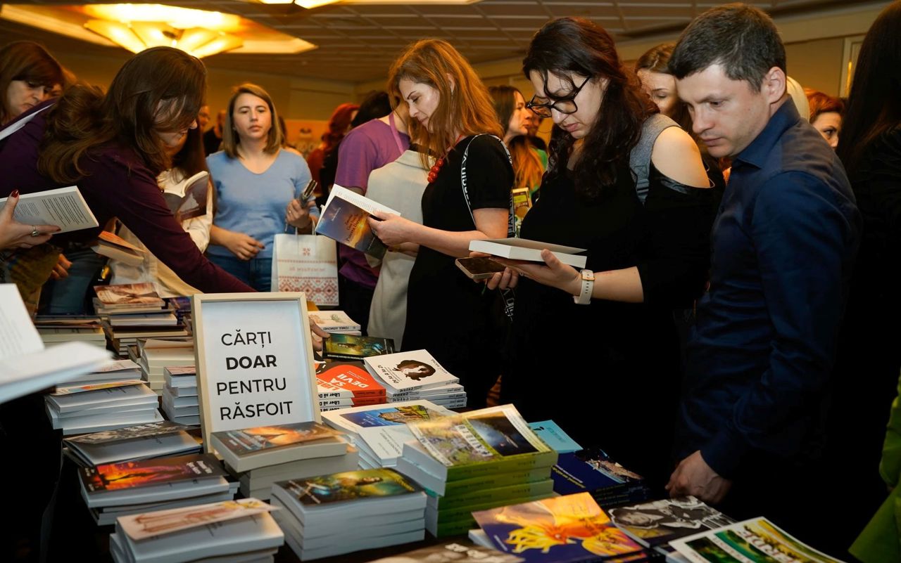 Cărți scrise cu sufletul: încasările unui târg de carte, donate Institutului Mamei și Copilului