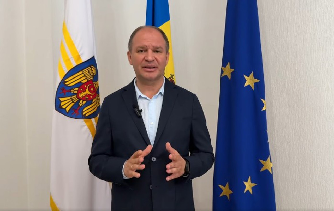 Romania bans Schengen entry for Chisinau mayor