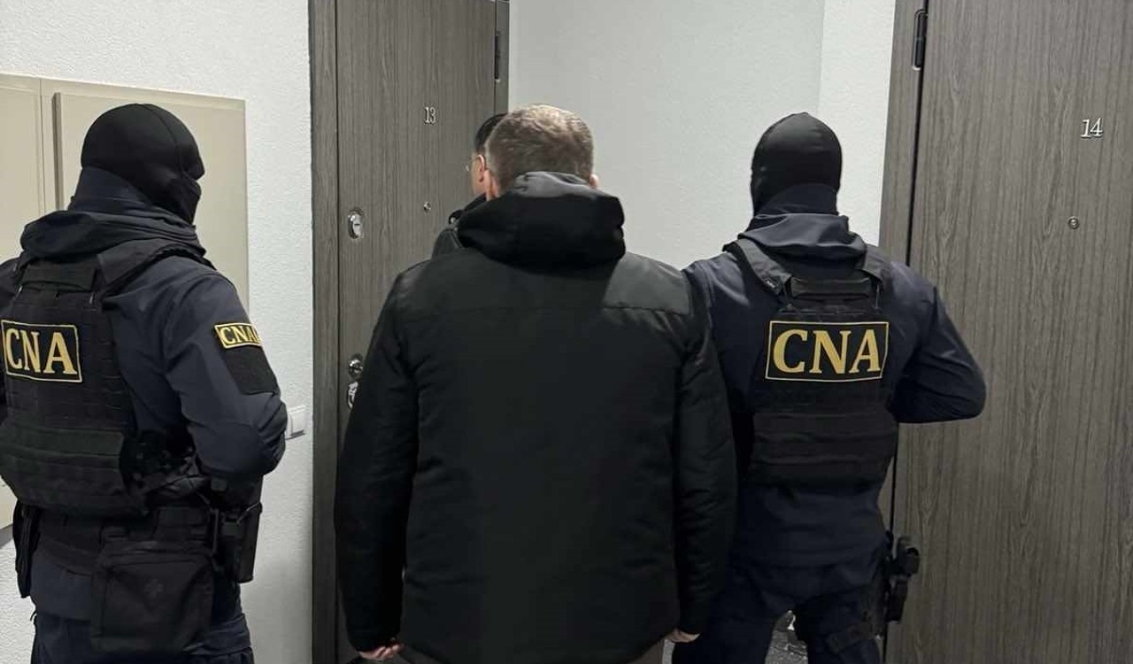 Ar fi deposedat Primăria Chișinău de terenuri publice în valoare de 135 milioane de lei. Un grup criminal organizat, cercetat de CNA