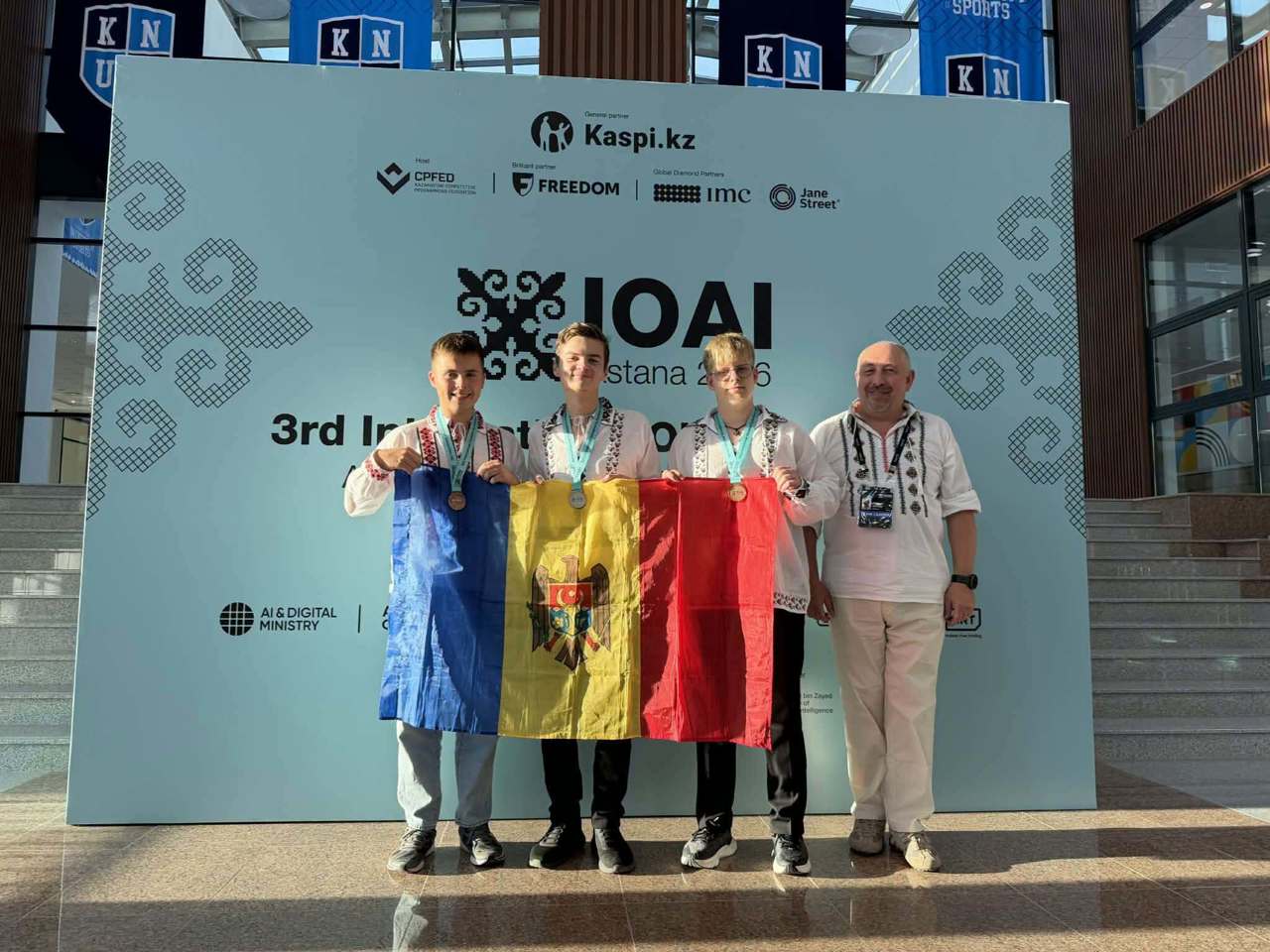 Elevi moldoveni au cucerit trei medalii la Olimpiada Internațională de Inteligență Artificială