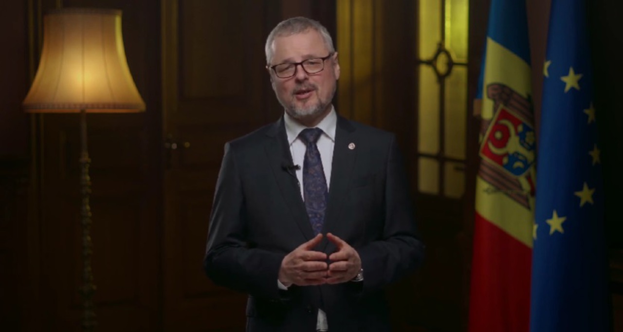 „Păstrând trecutul, trebuie să privim în viitor”. Mesajul ministrului Sergiu Prodan de Ziua Națională a Culturii