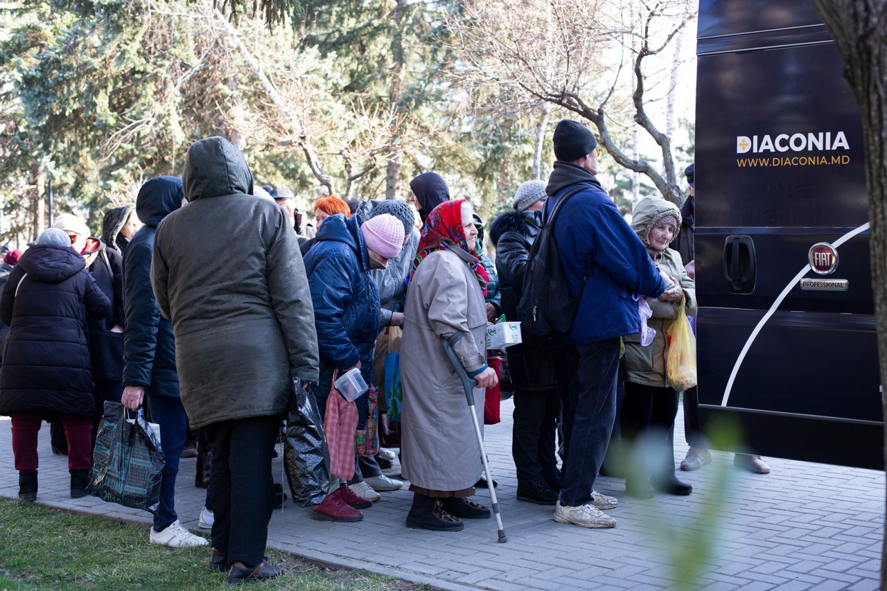 Campania de binefacere „Masa Bucuriei” la a XV-a ediție