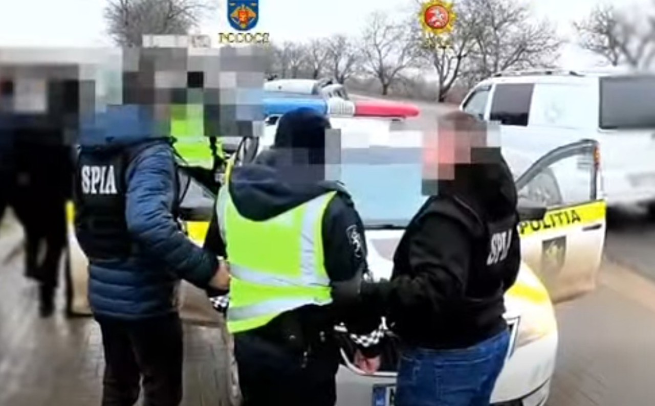 Two patrol officers face bribery charges for falsifying traffic citations in Nisporeni and Ungheni