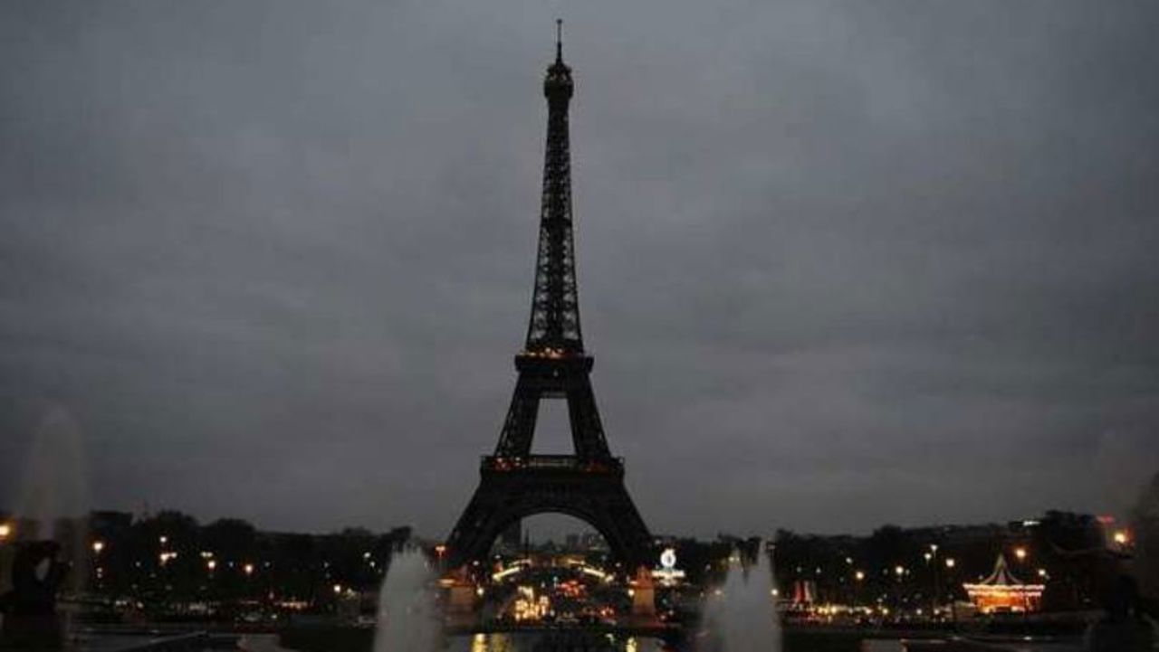 Turnul Eiffel își va stinge luminile în semn de doliu pentru Papa Francisc