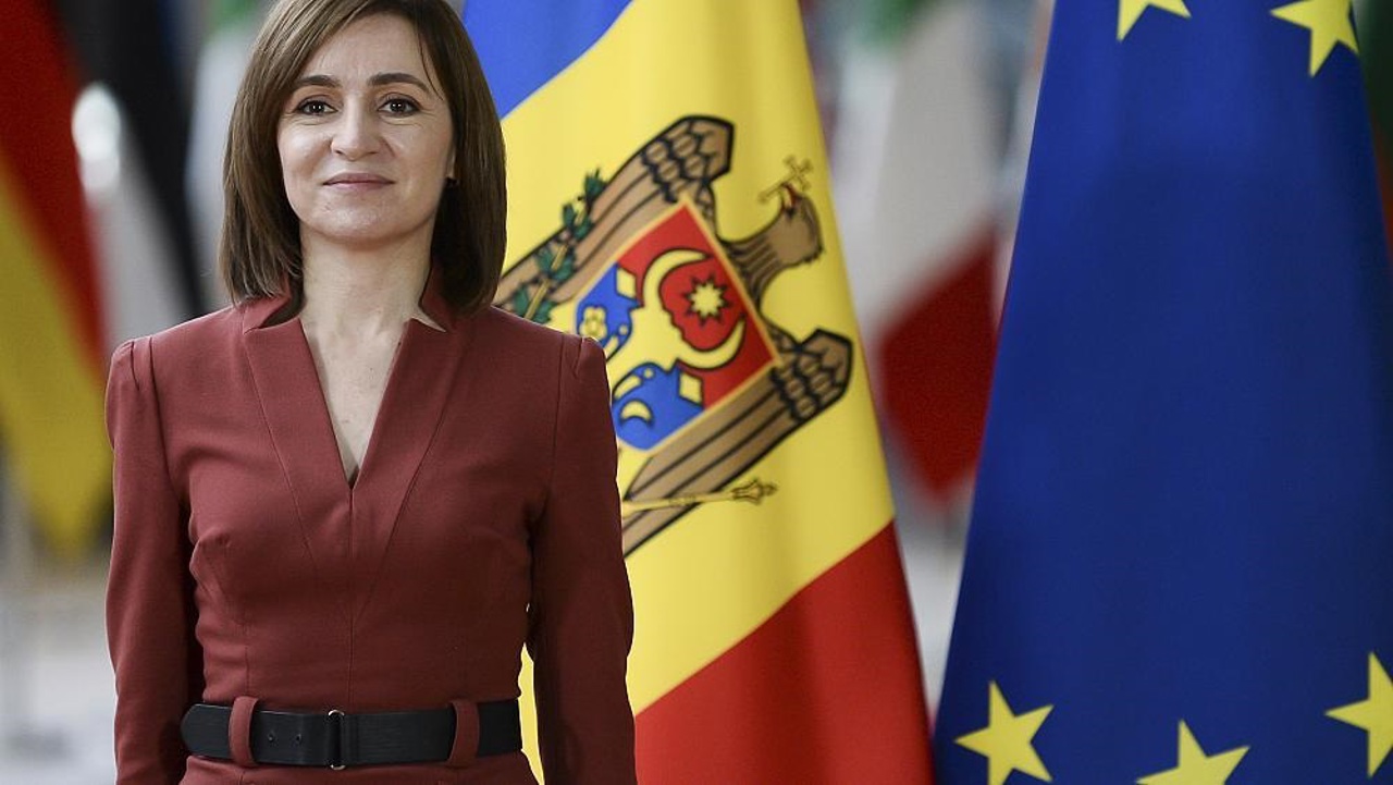 Președinta Maia Sandu efectuează o vizită în România