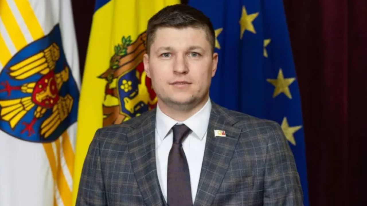 Consilierul Sergiu Crețu își depune mandatul din CMC: „Nu vreau să prejudiciez imaginea partidului”
