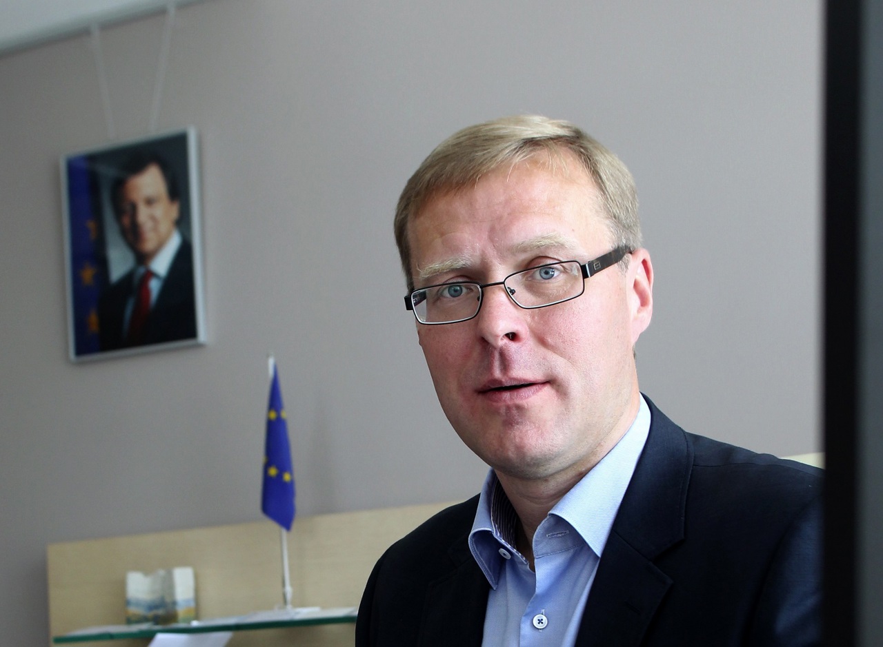 Interviu cu Hannes Rumm, fost șef al Reprezentanței Comisiei Europene la Tallinn // „Autoritățile unui stat trebuie să-și convingă propriii cetățeni de necesitatea apartenenței la blocul comunitar”