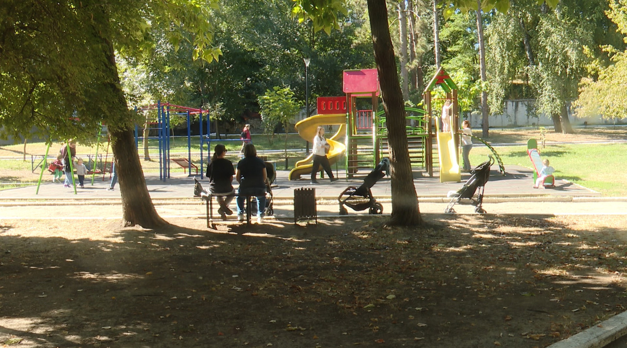 Proiecte noi la Strășeni: reabilitarea parcului central și construcția unui colector de ape uzate