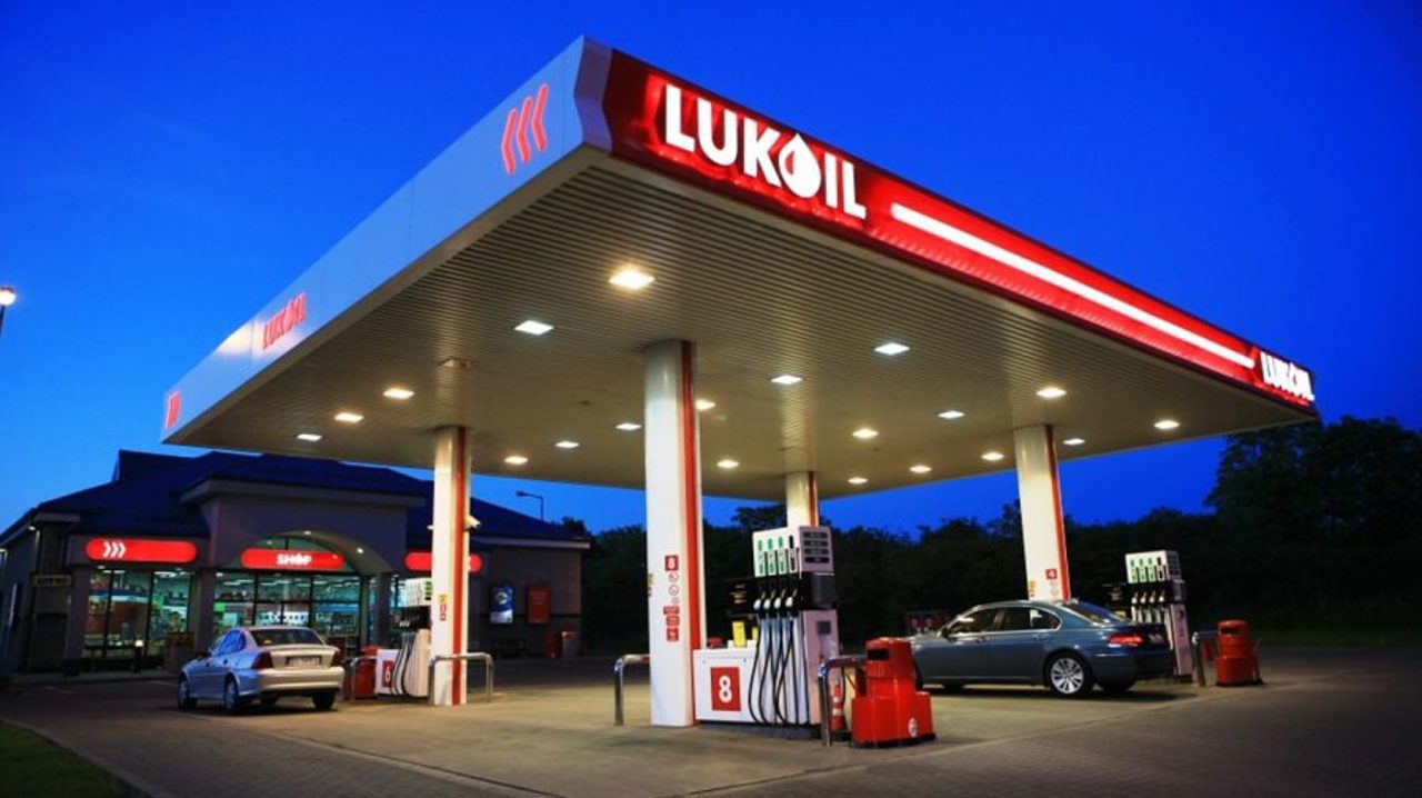США продлили разрешение на отдельные сделки с Lukoil International до 22 августа
