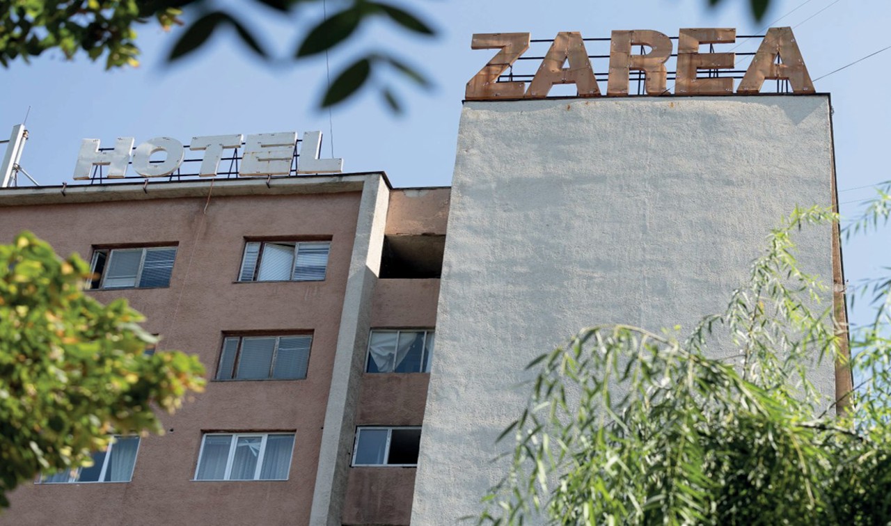 Termen extins pentru privatizarea hotelului „Zarea”: Ofertele pot fi depuse până la 20 octombrie