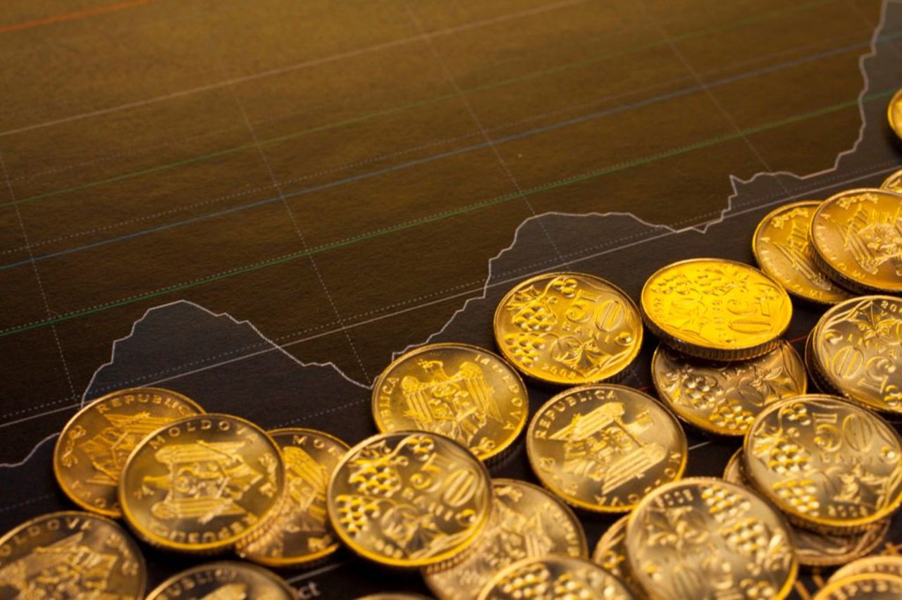 Statul se împrumută de la cetățeni: ce câștigă oamenii care aleg VMS și cui i se potrivesc aceste investiții