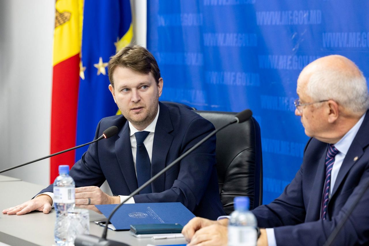  Circa 170.000 de bugetari vor beneficia de majorări ca urmare a ajustării legii 