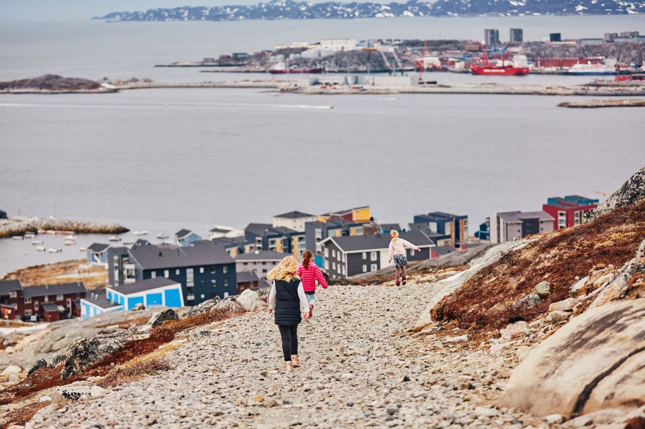 Corespondență Dan Alexe // Danemarca, copiii inuit, dreptul UE și scuzele aduse groenlandezilor