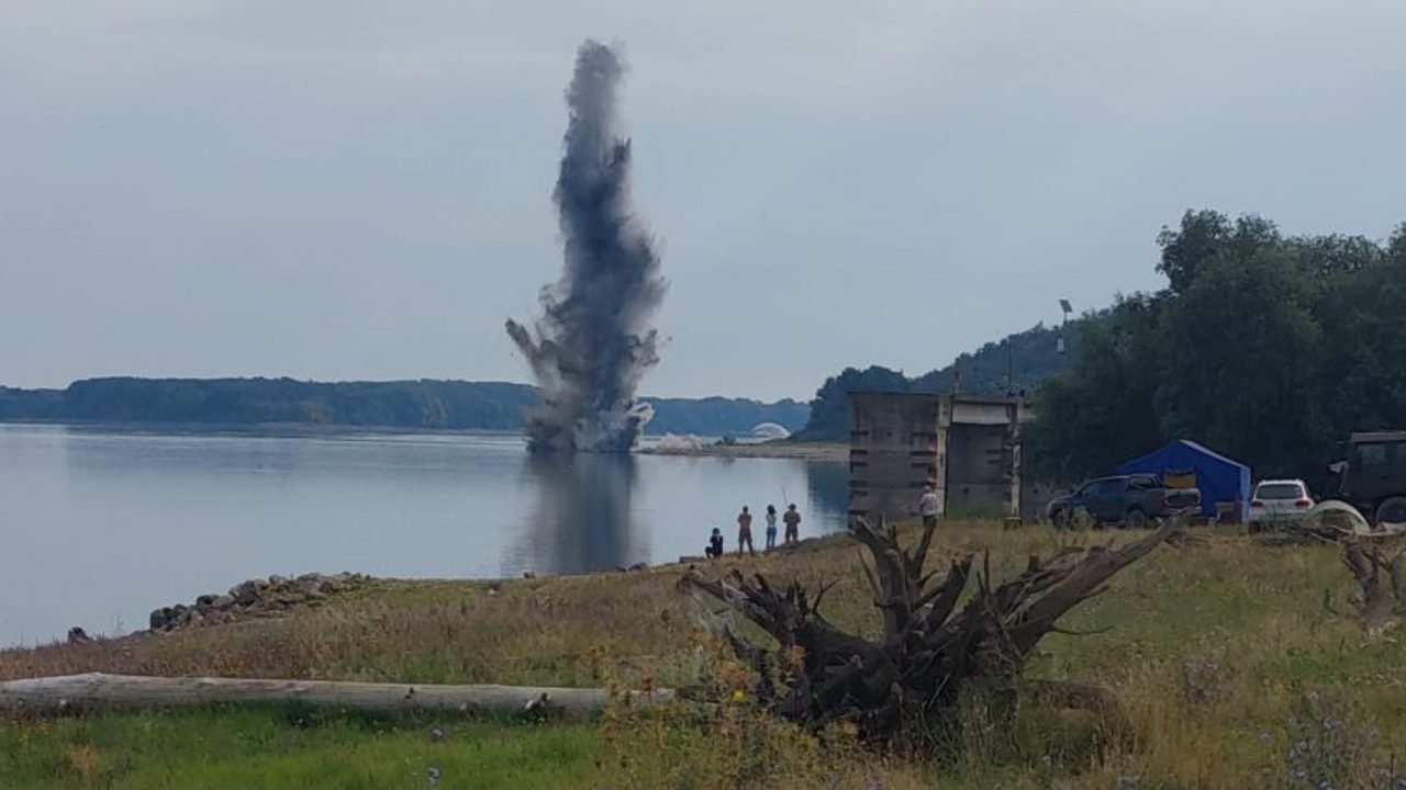 Operațiune specială pe Dunăre pentru a salva Centrala de la Cernavodă. Stânca Pârjoaia, detonată 
