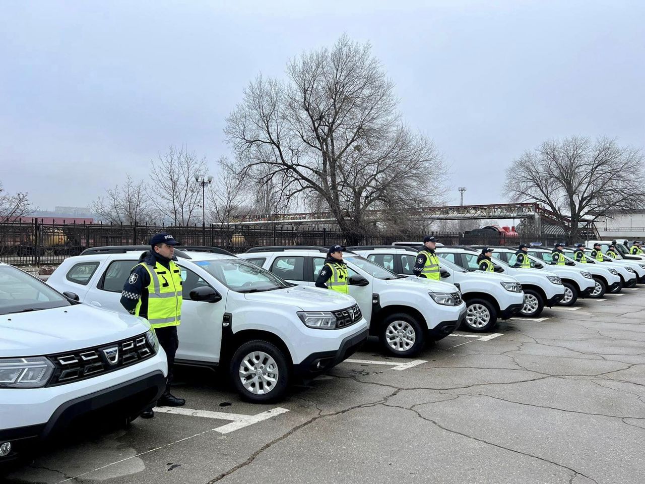 Inspectoratul General al Poliției a primit 32 de autoturisme din partea SUA